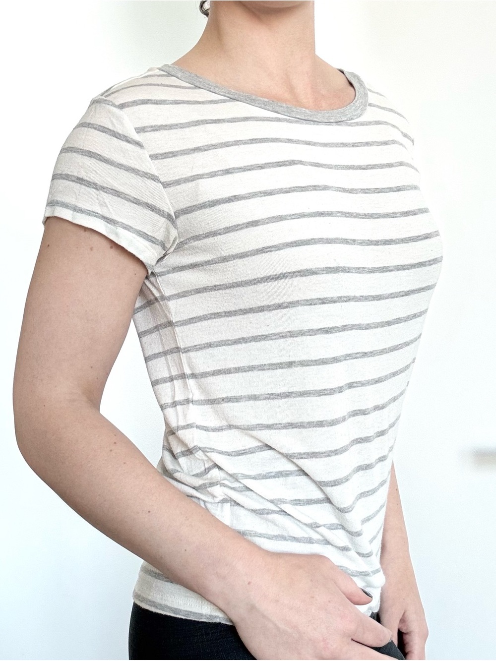 American Eagle Striped T-Shirt Soft & Sexy Crewneck Short Sleeve White Gray Y2K